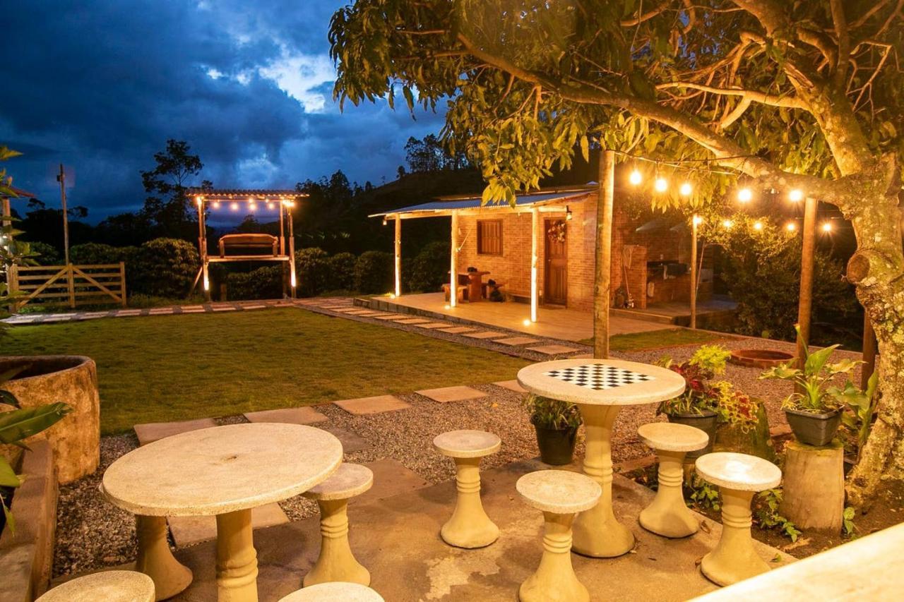 A Loving Farm Cabin Just For You And Your Love! Caparaó Velho Exterior foto